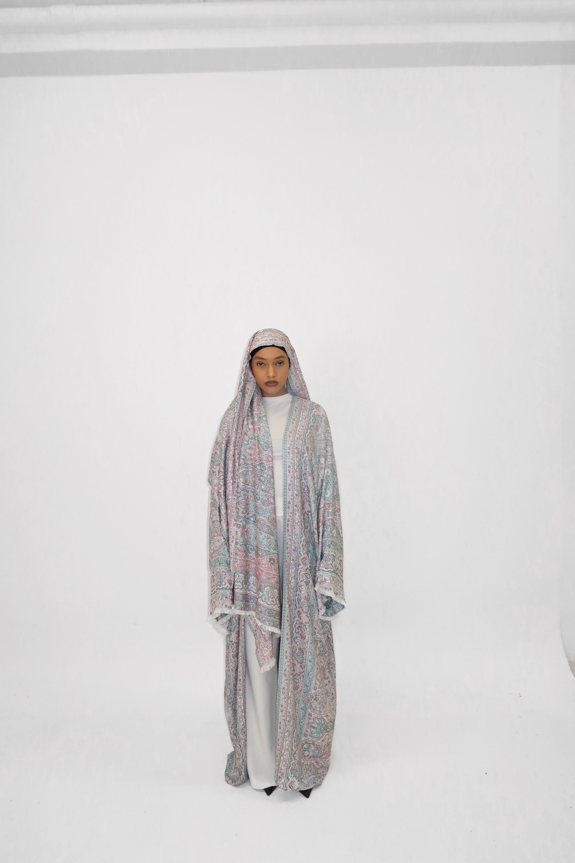 PETAL & SKY ABAYA