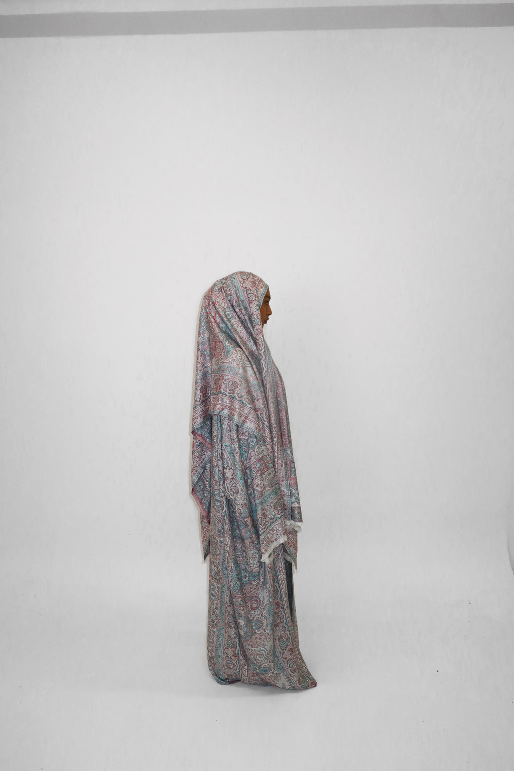 PETAL & SKY ABAYA