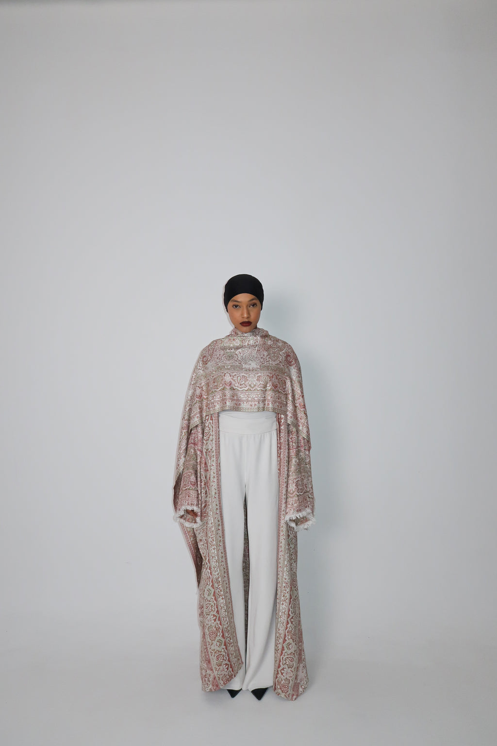 BLUSH SAND ABAYA