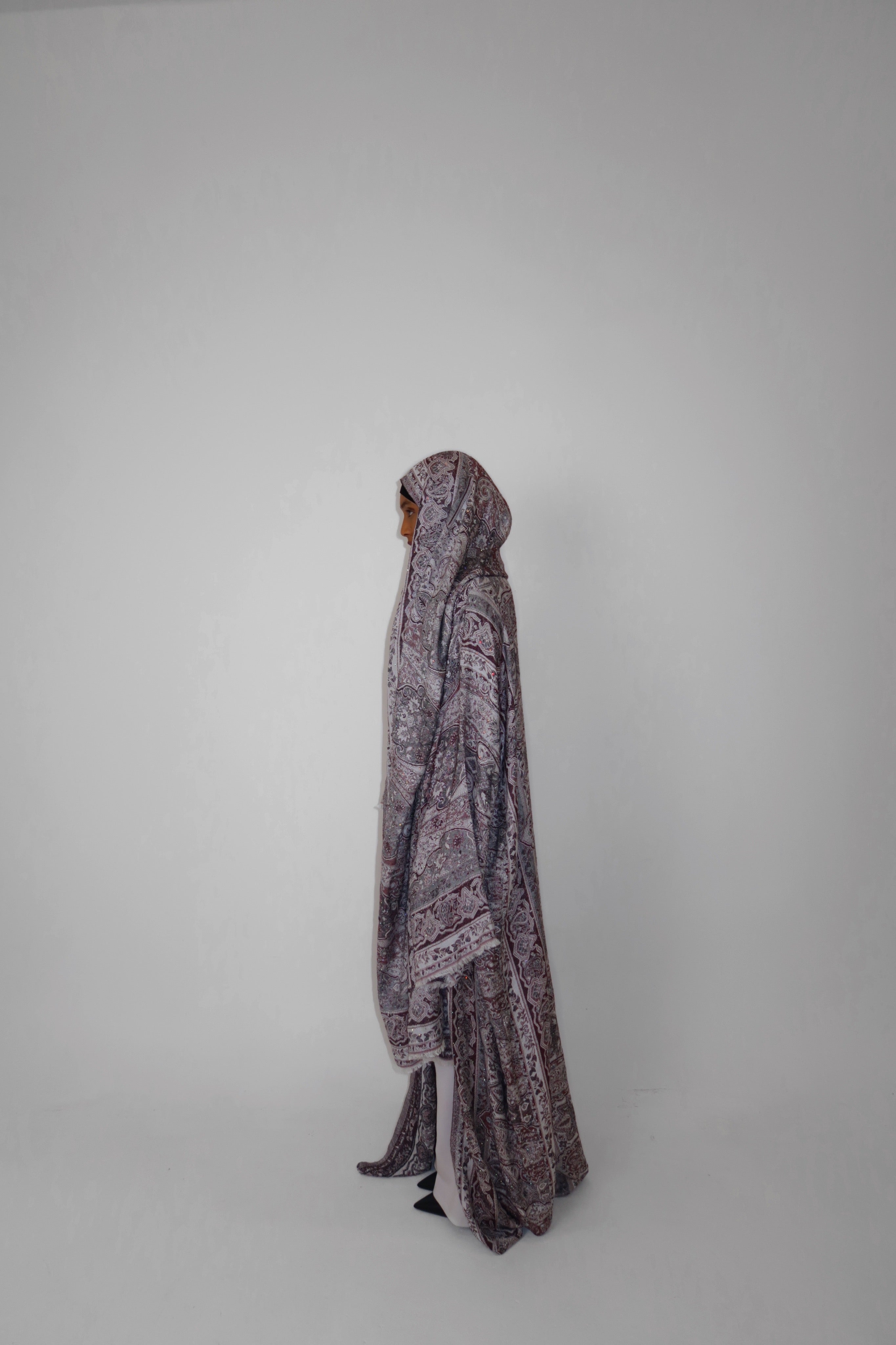 VINTAGE PLUM ABAYA