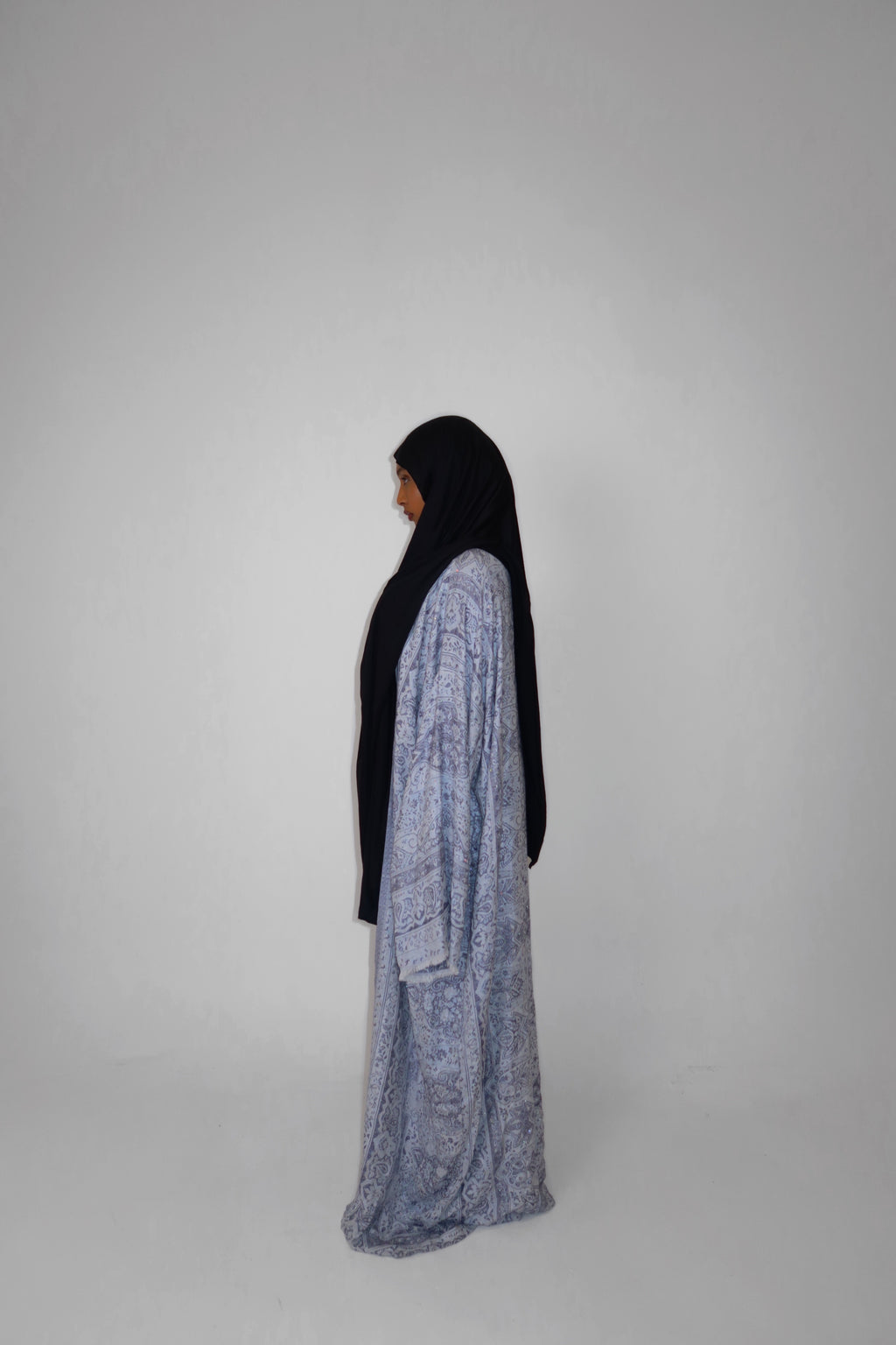 SOFT IRIS ABAYA