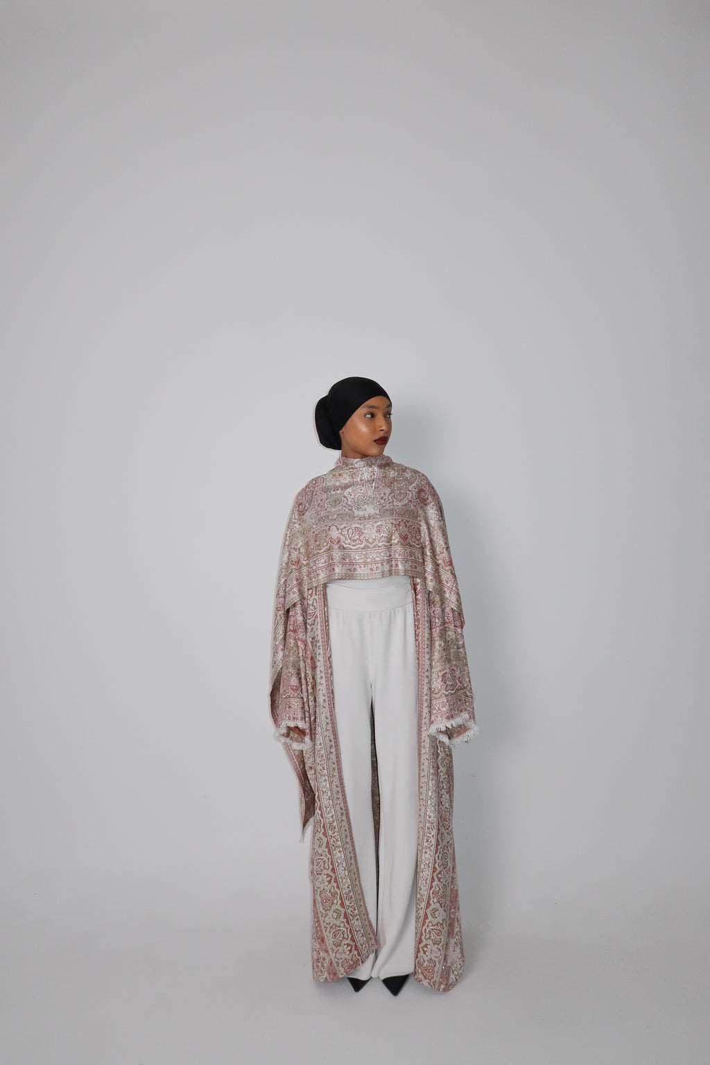 BLUSH SAND ABAYA